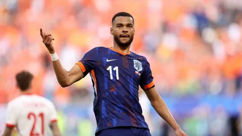 王楚钦&孙颖莎激战三局，力克强敌黄镇廷&杜凯琹，三战全胜挺进半决赛巅峰对决！